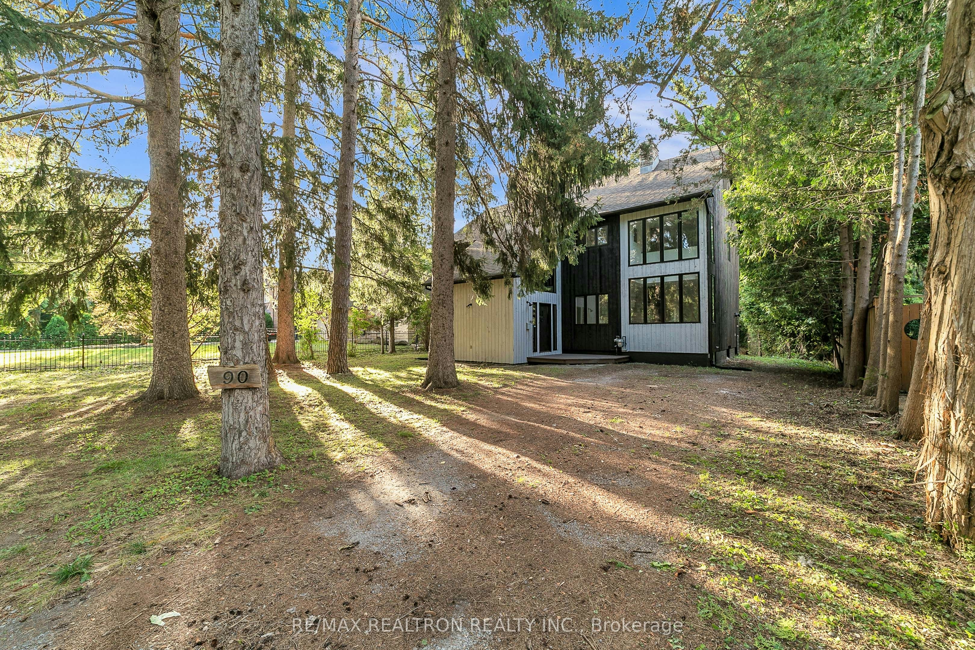 90 Proctor Avenue, Markham, ON, L3T 1M7 - 2