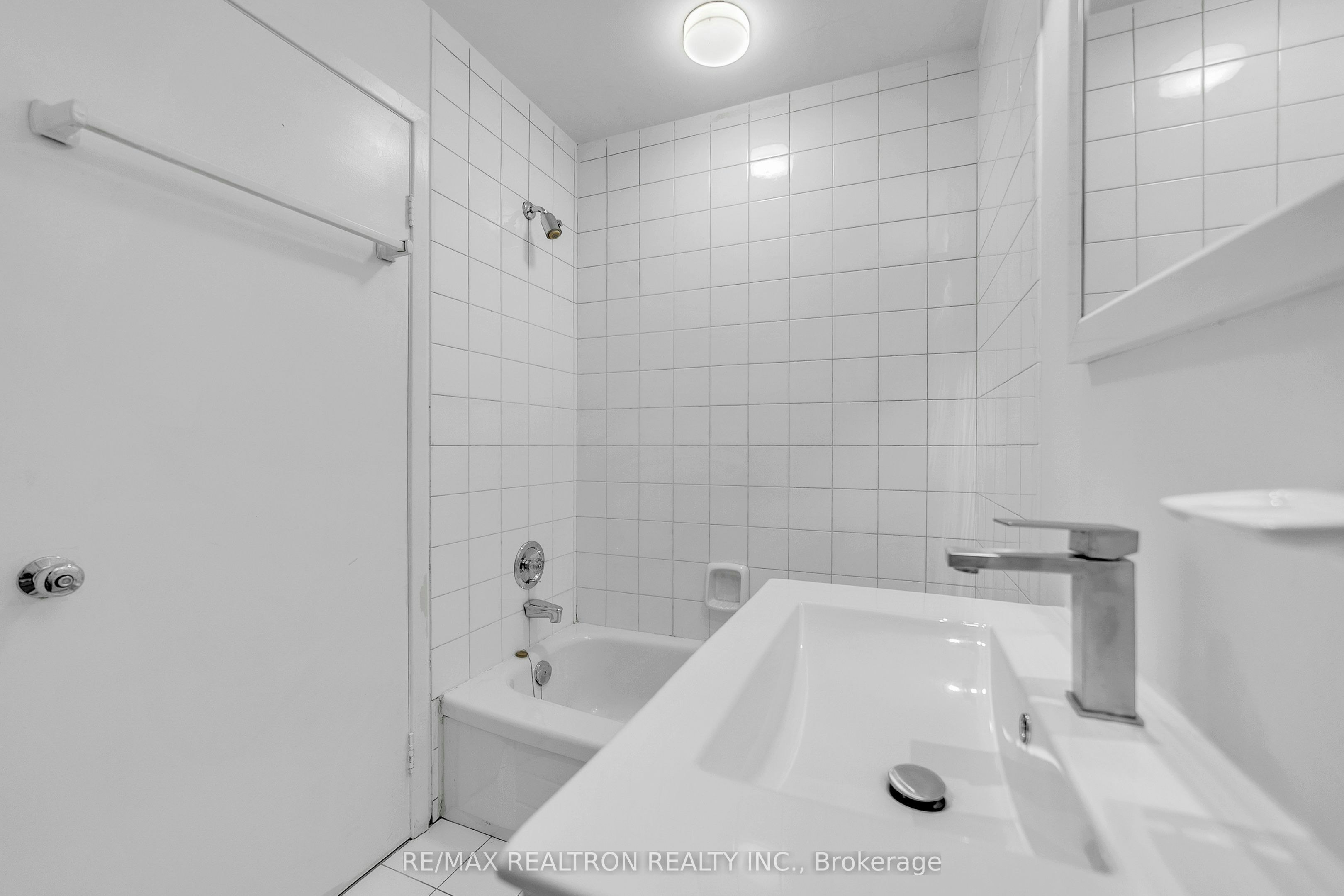90 Proctor Avenue, Markham, ON, L3T 1M7 - 35