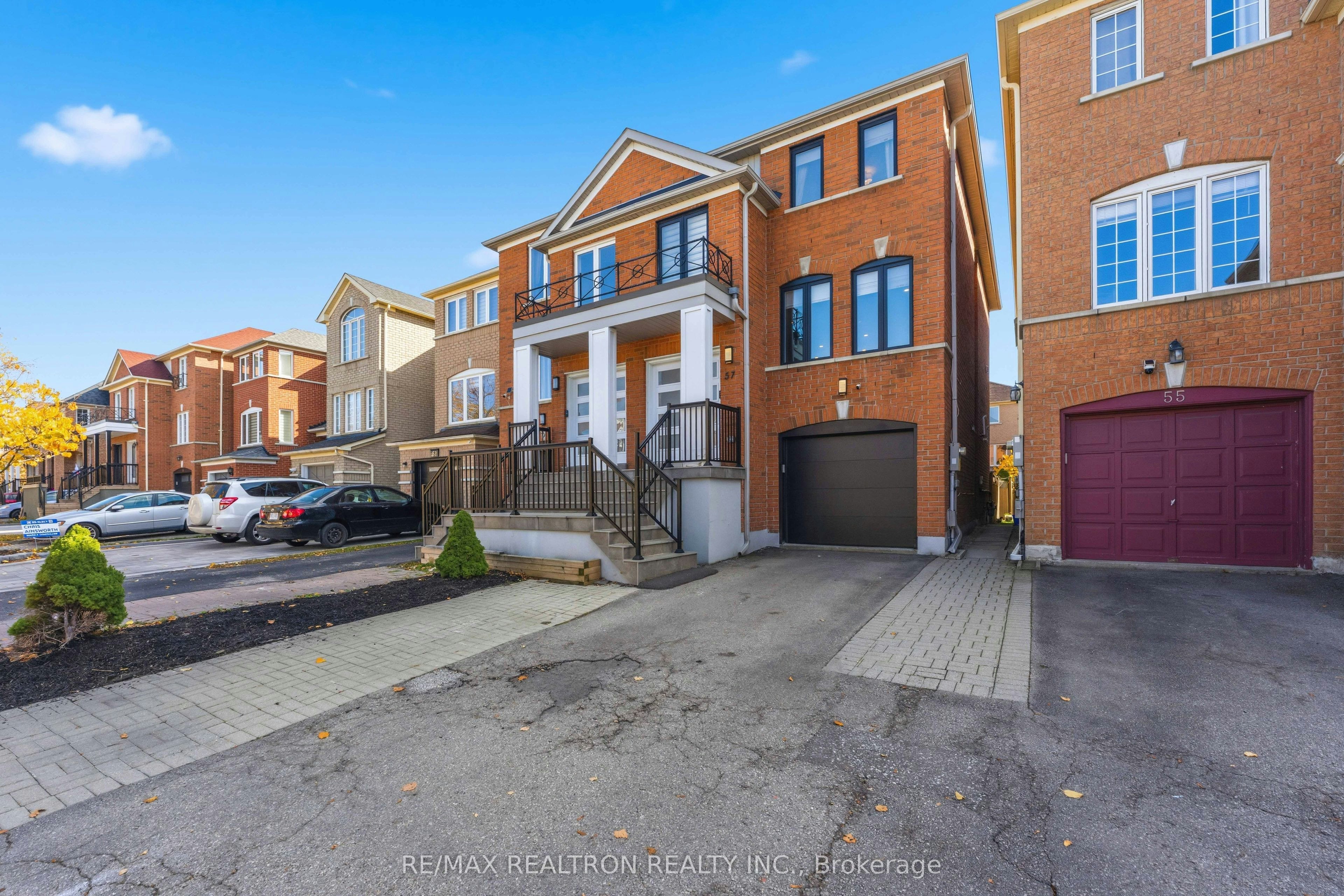 57 Sassafras Circle, Vaughan, ON, L4J 8M7
