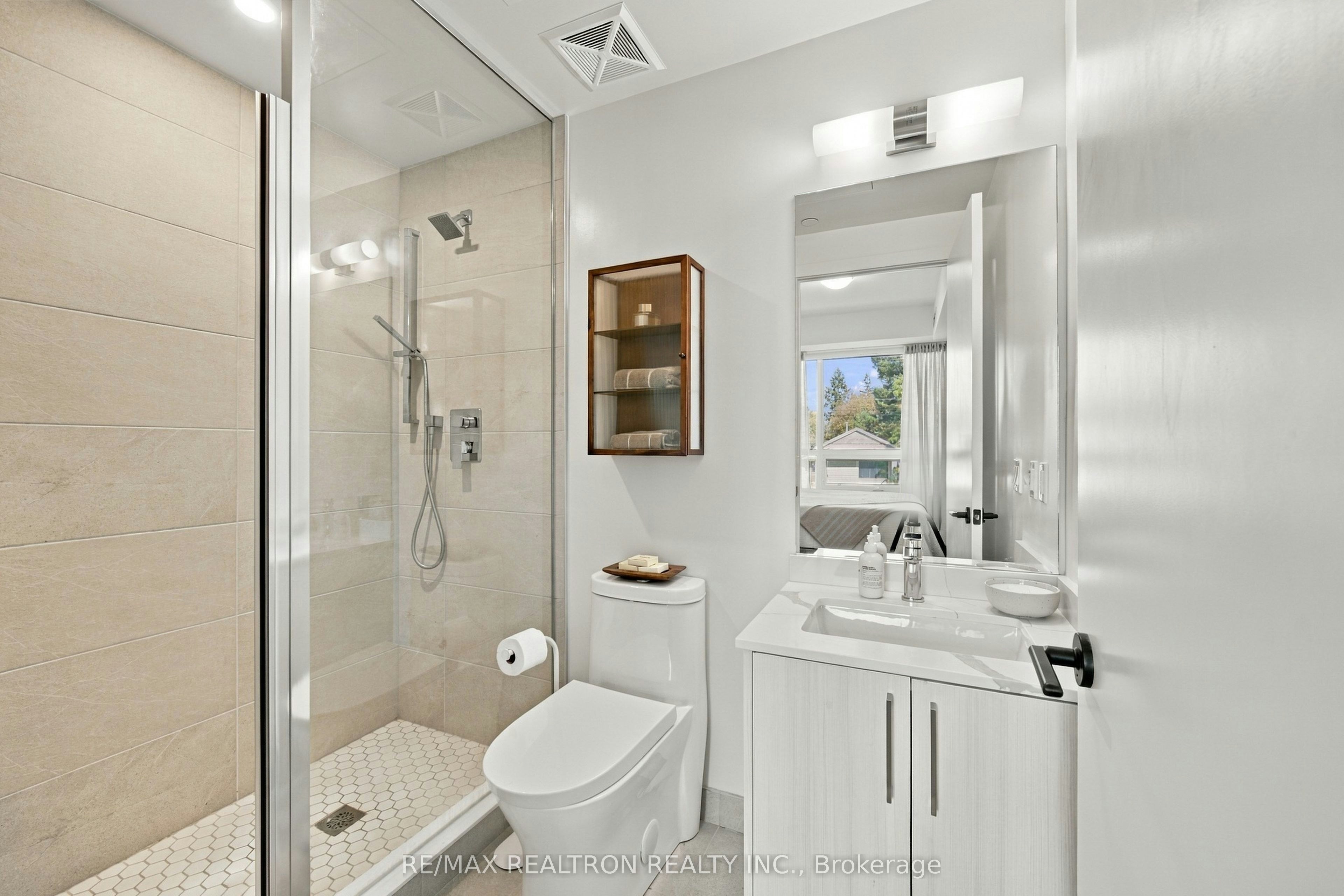 229-2075 King Road, King, ON, L7B 0R6 - 20