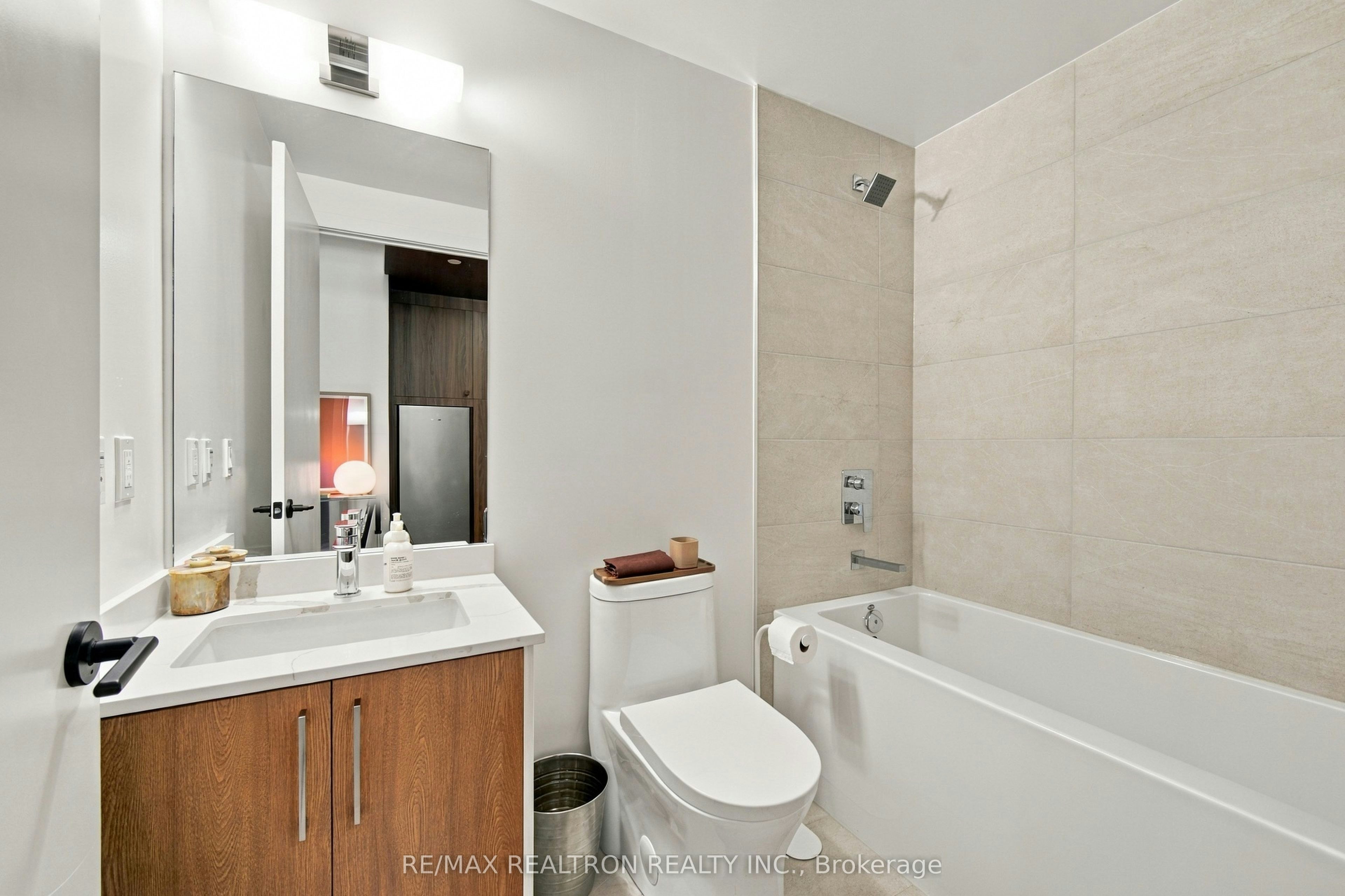 229-2075 King Road, King, ON, L7B 0R6 - 17