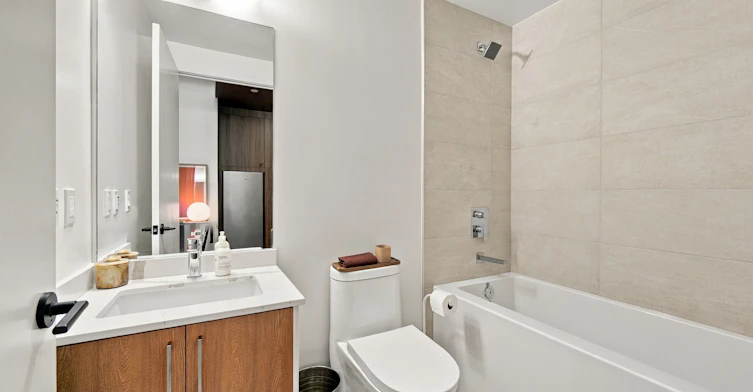 229-2075 King Road, King, ON, L7B 0R6 - 17