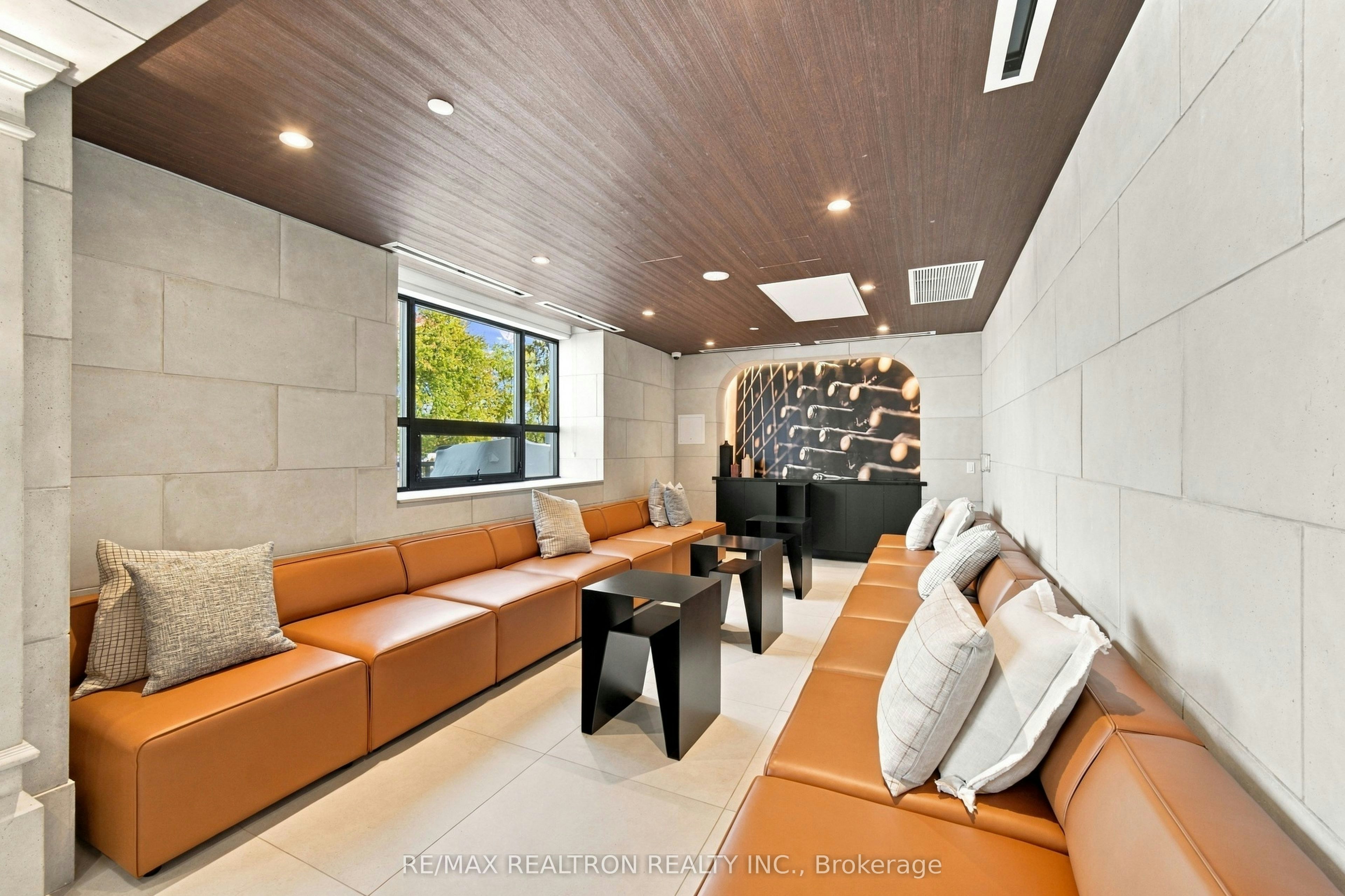 229-2075 King Road, King, ON, L7B 0R6 - 40