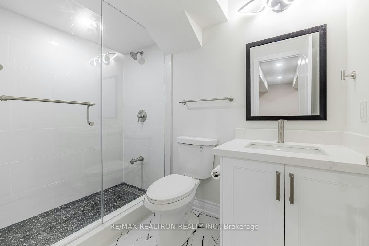 103 Beverley Glen Boulevard, Vaughan, ON, L4J 7V2 - 7