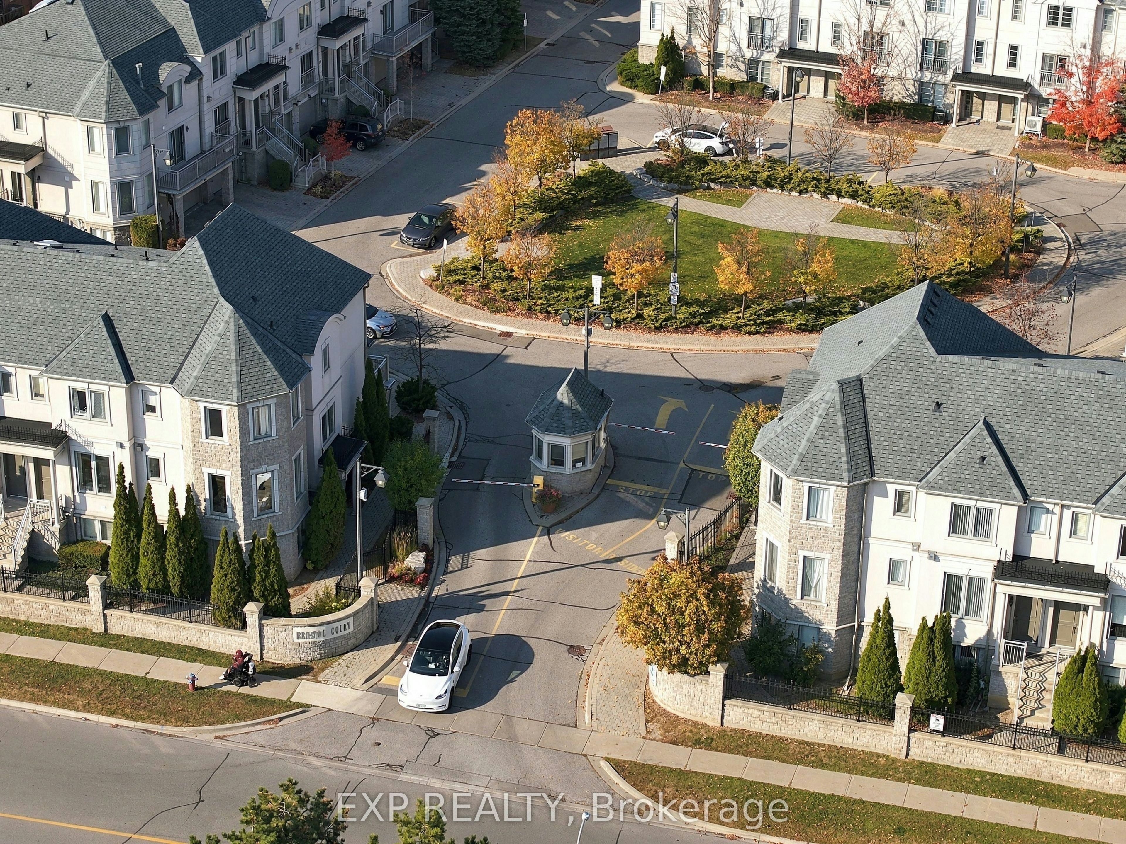 99-9133 Bayview Avenue, Richmond Hill, ON, L4B 4V7