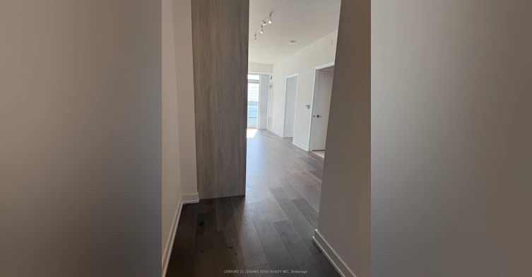 811-38 Honeycrisp Crescent, Vaughan, ON, L4K 0M8