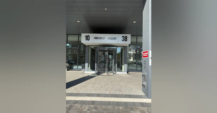 811-38 Honeycrisp Crescent, Vaughan, ON, L4K 0M8 - 7
