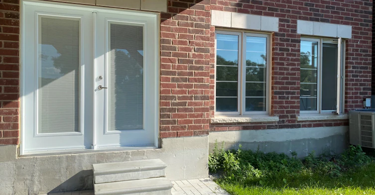 58 Briarfield Avenue, East Gwillimbury, ON, L9N 0P4