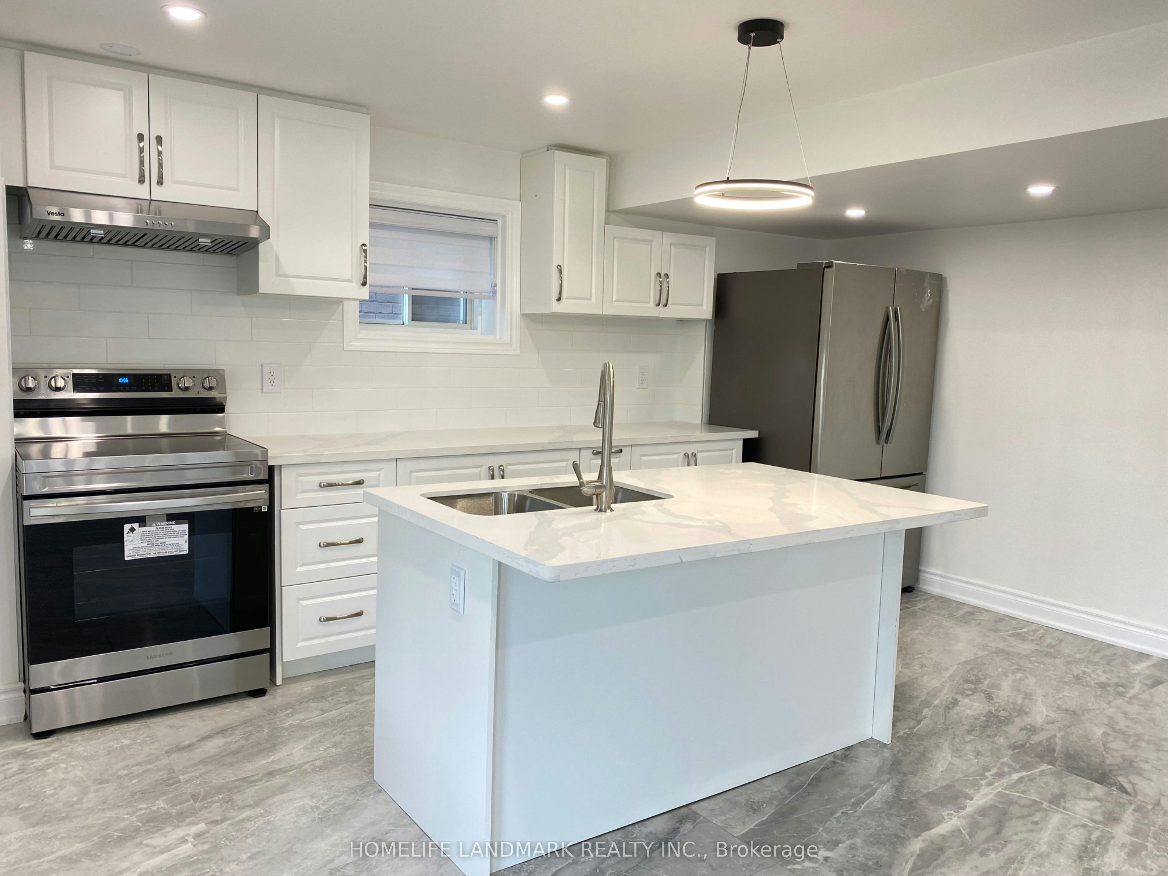 58 Briarfield Avenue, East Gwillimbury, ON, L9N 0P4 - 4