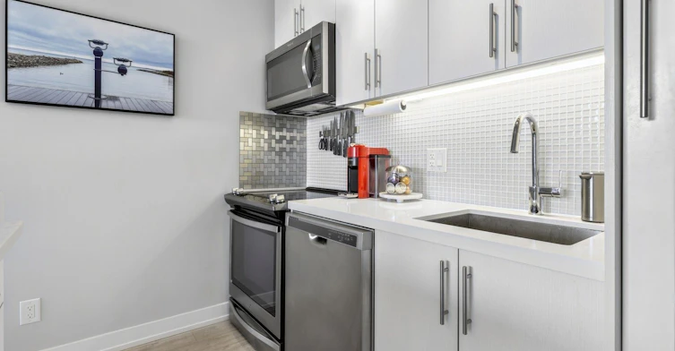 C301-301 Sea Ray Avenue, Innisfil, ON, L9S 2P7 - 10