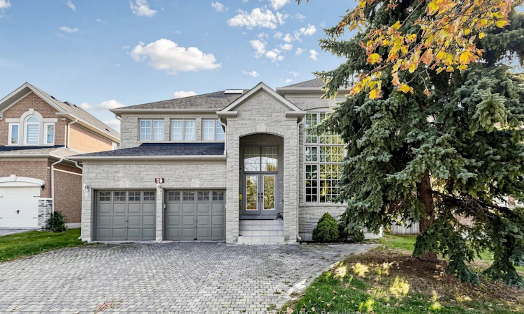 19 Edenbrook Crescent