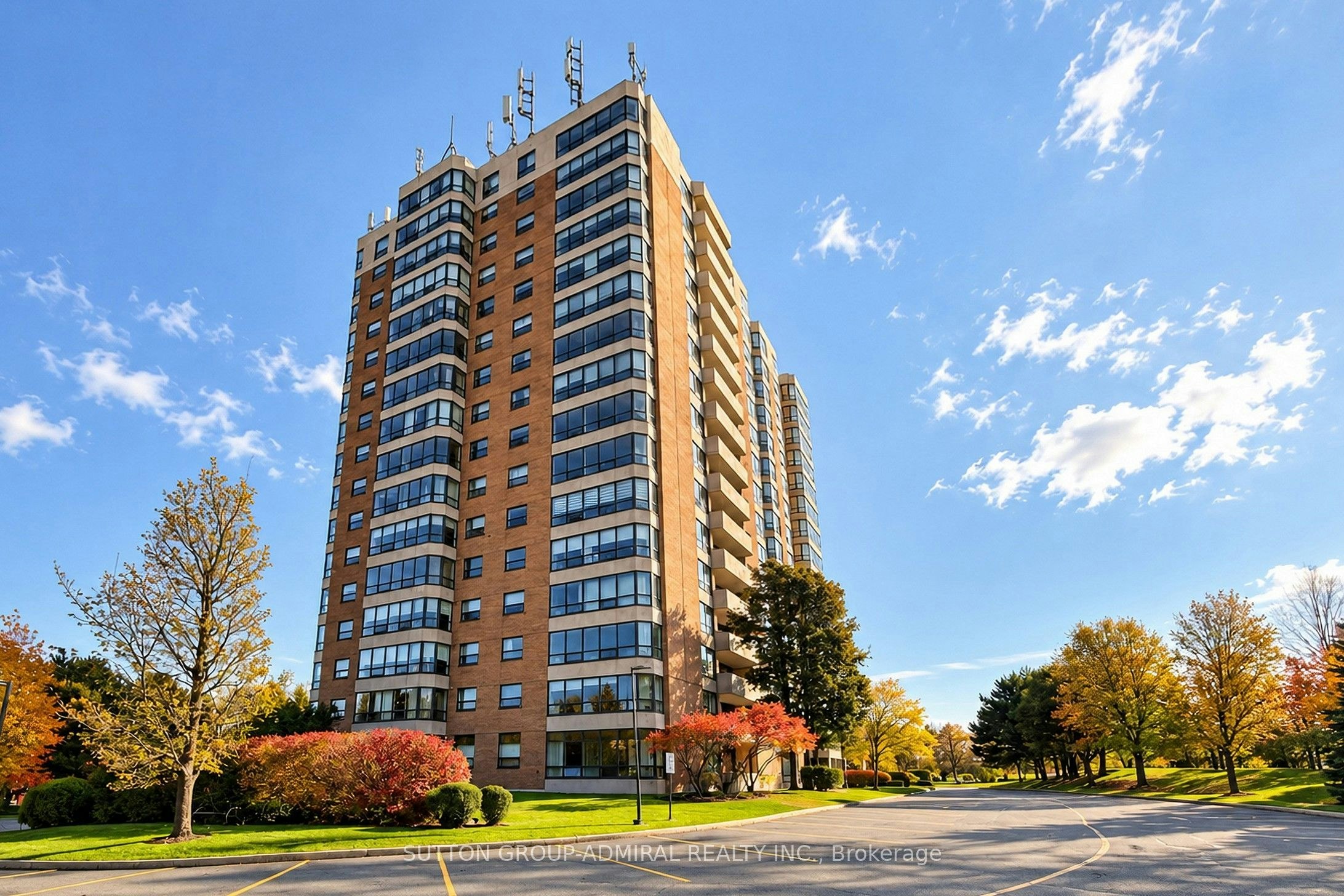 1210-7601 Bathurst Street, Vaughan, ON, L4J 4H5