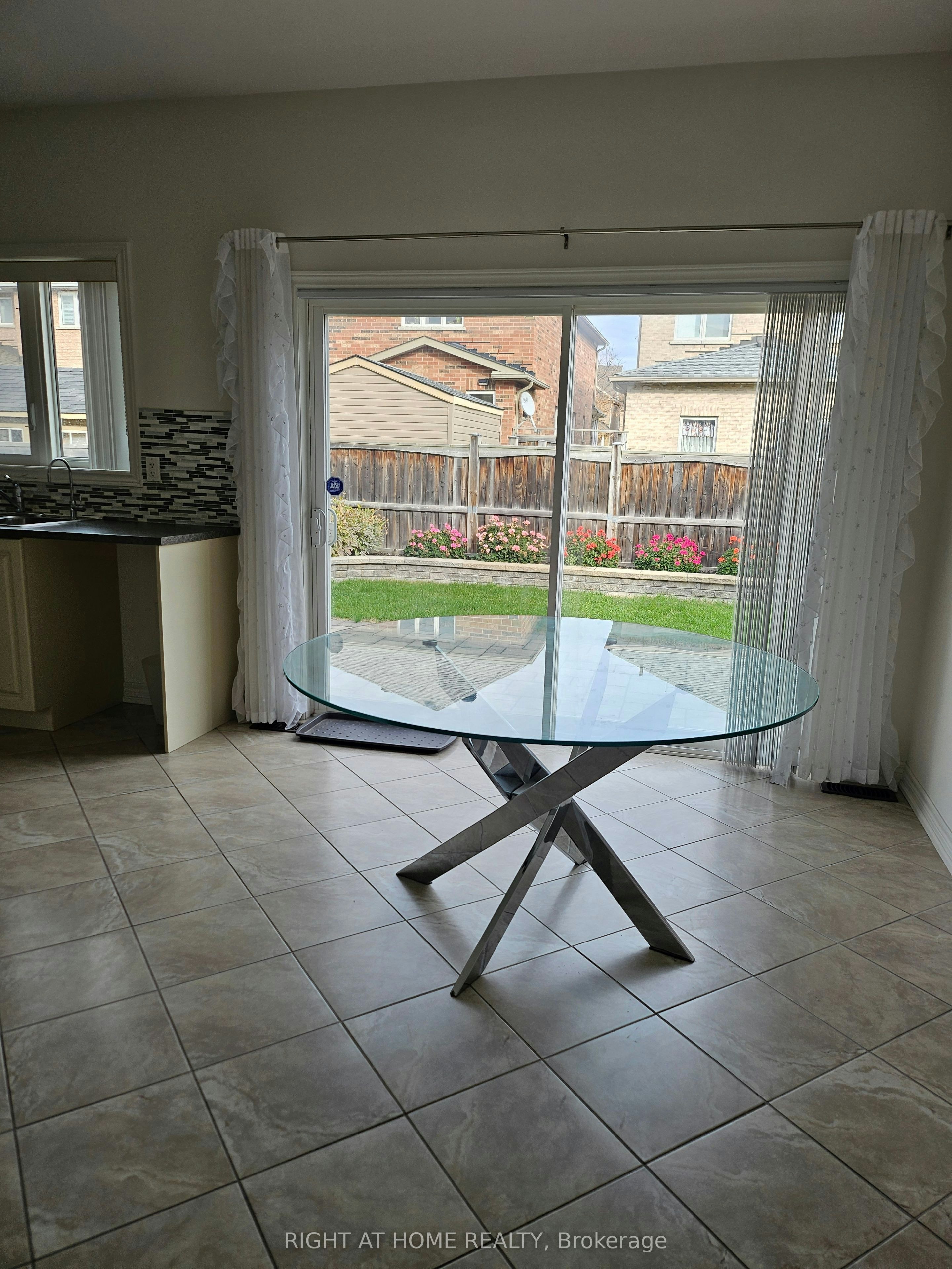 91 Landsdown Crescent, Markham, ON, L6E 0M8 - 12