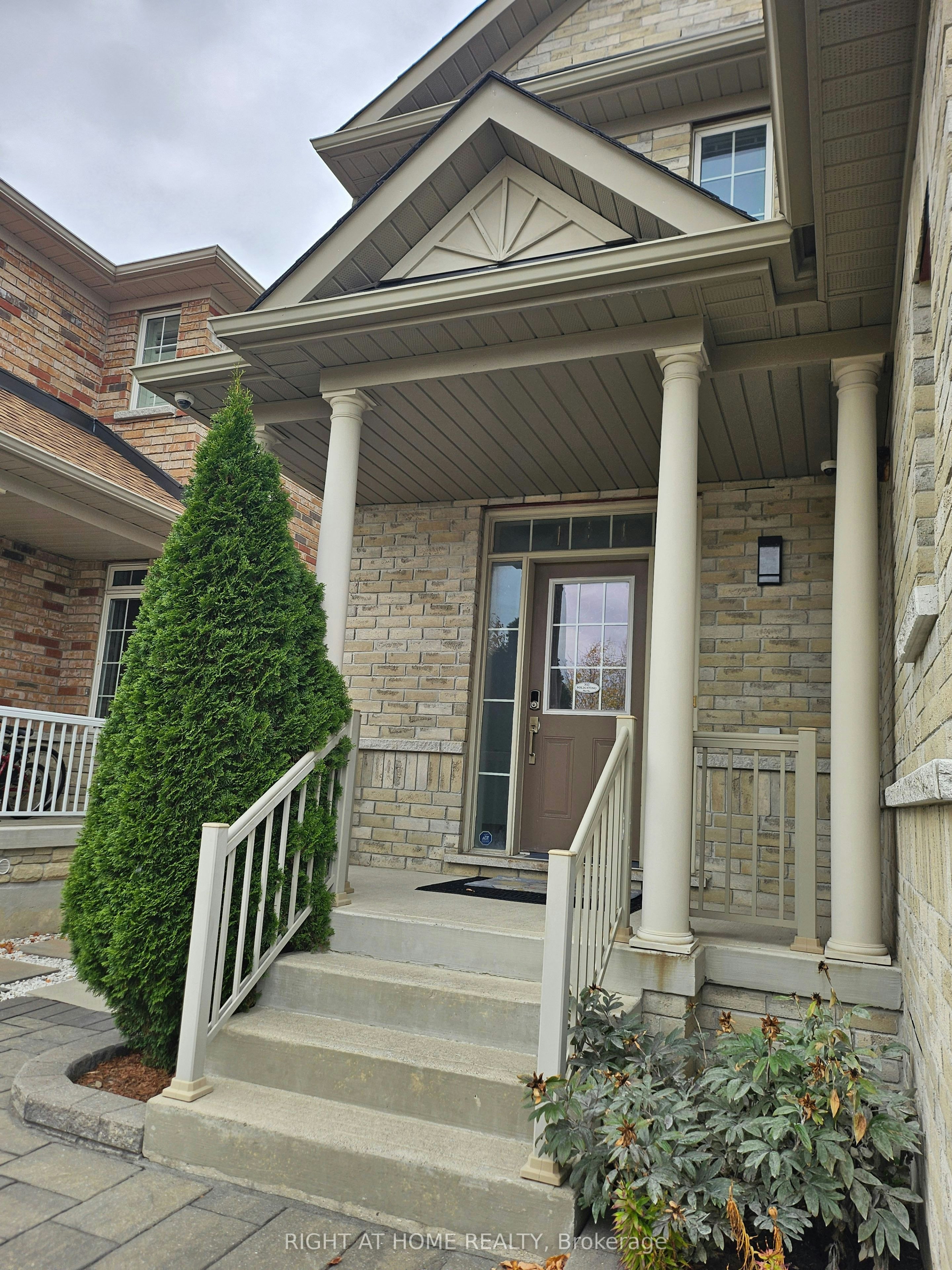 91 Landsdown Crescent, Markham, ON, L6E 0M8 - 2