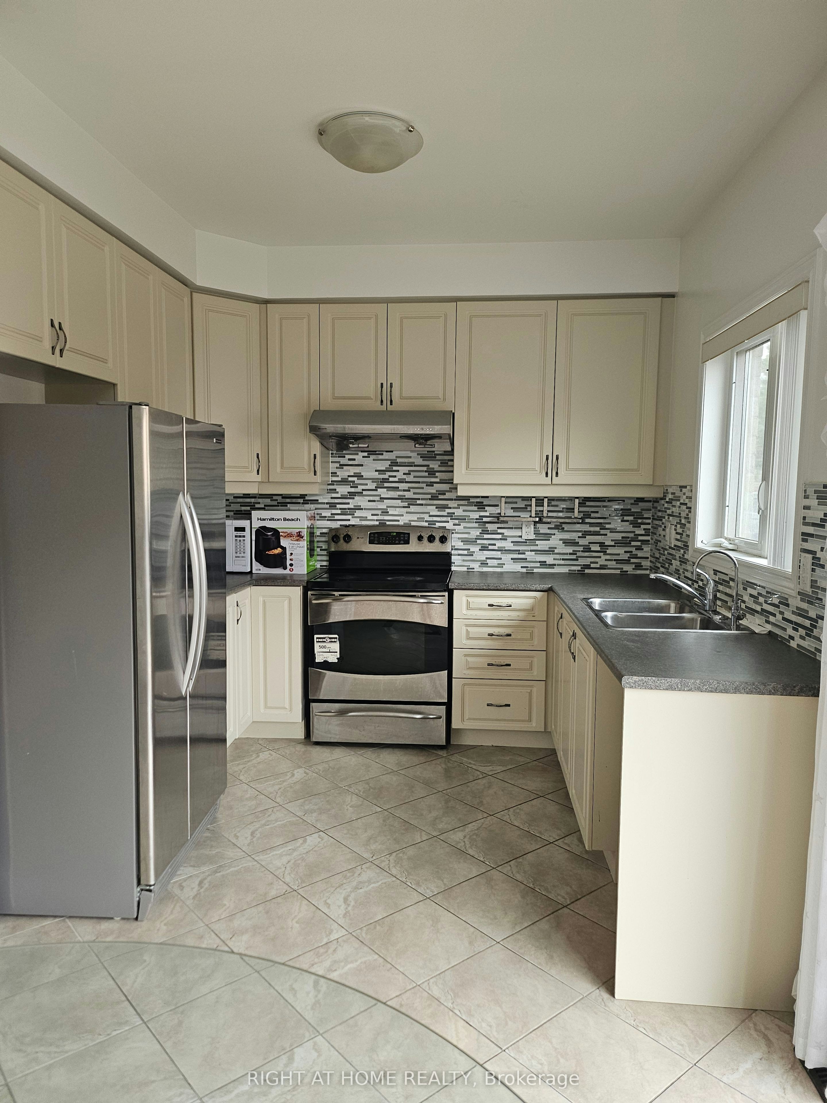 91 Landsdown Crescent, Markham, ON, L6E 0M8 - 9