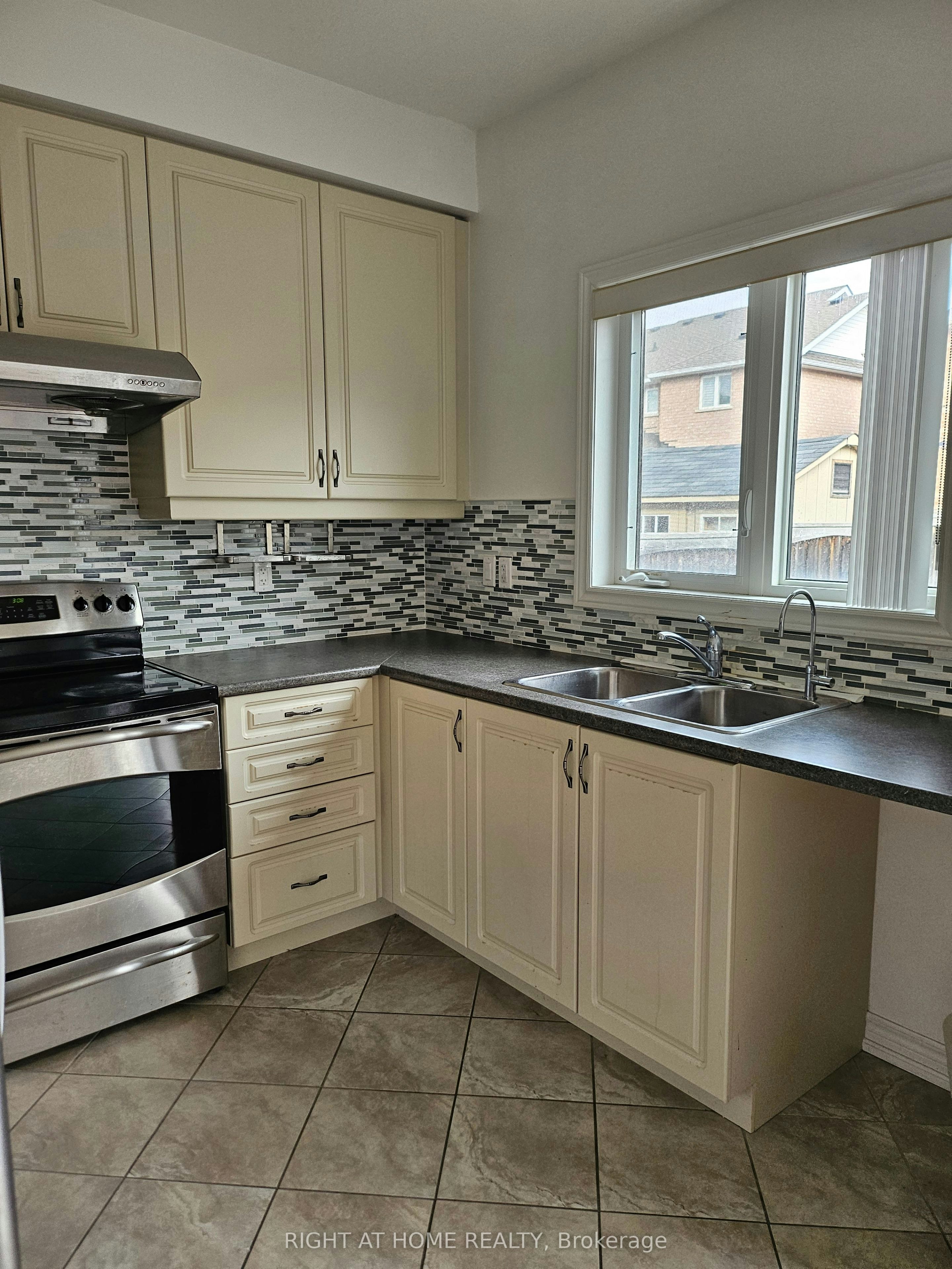 91 Landsdown Crescent, Markham, ON, L6E 0M8 - 10