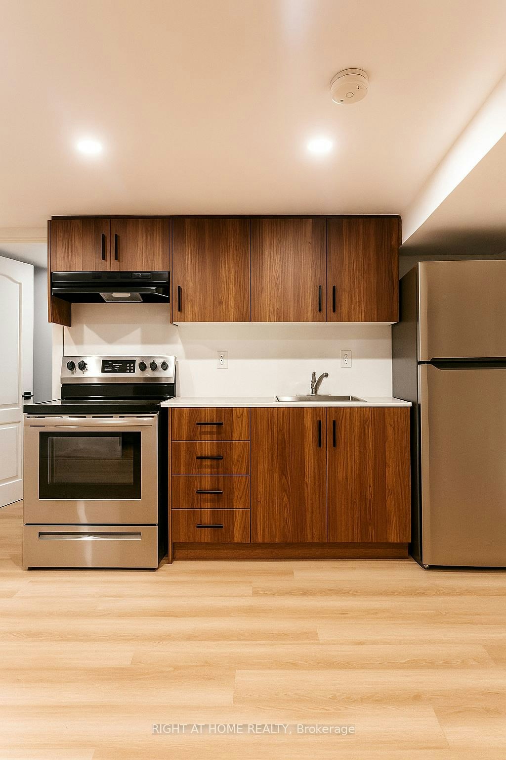 Bsmt 1-24 Sunbay Court, Richmond Hill, ON, L4E 3E3 - 3