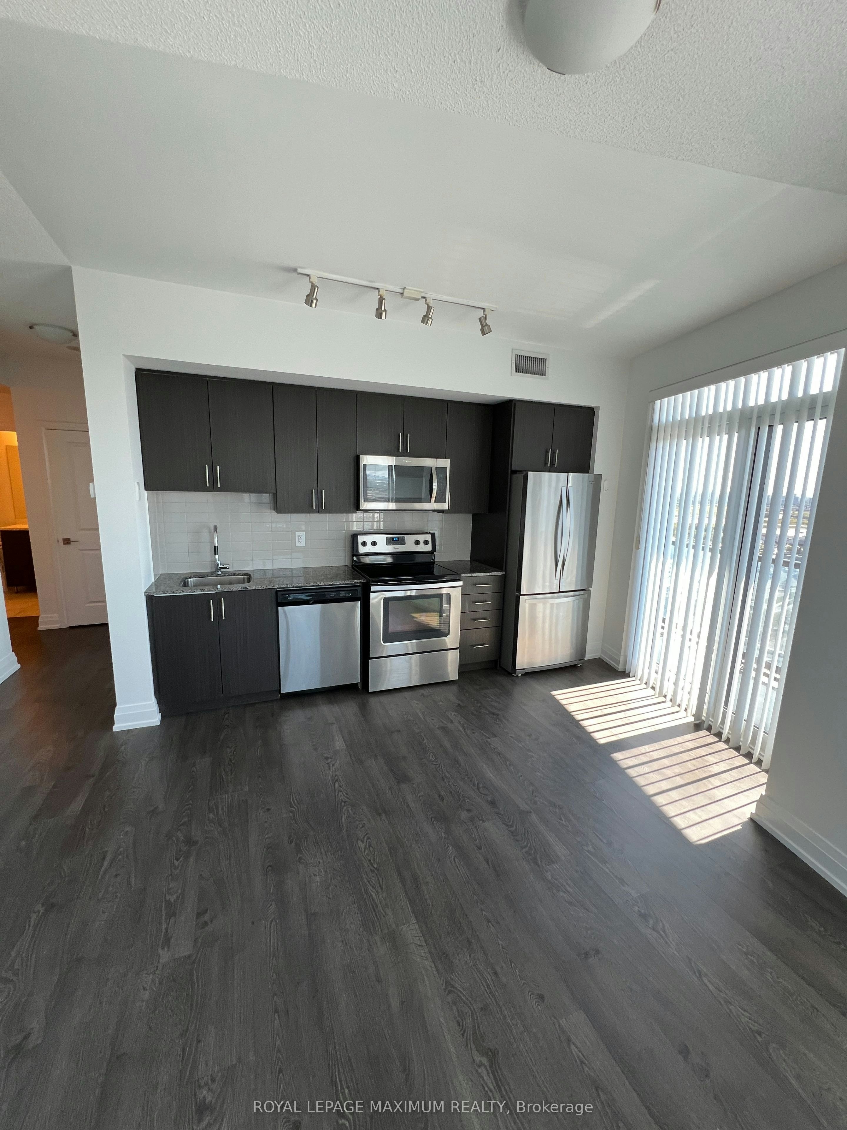 1805-3700 Highway 7 Road W, Vaughan, ON, L4L 0G8