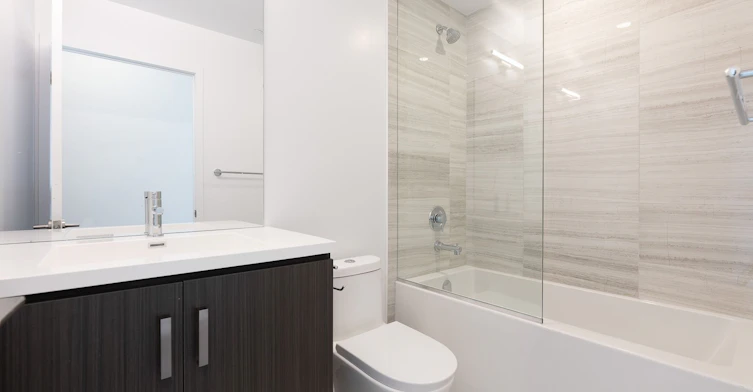 1110-38 Honeycrisp Crescent, Vaughan, ON, L4K 0M8 - 5