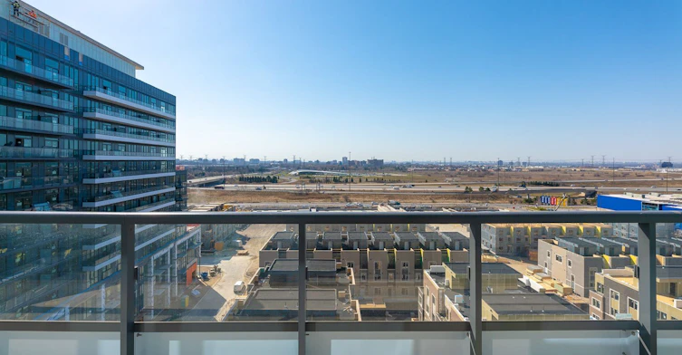 1110-38 Honeycrisp Crescent, Vaughan, ON, L4K 0M8 - 24