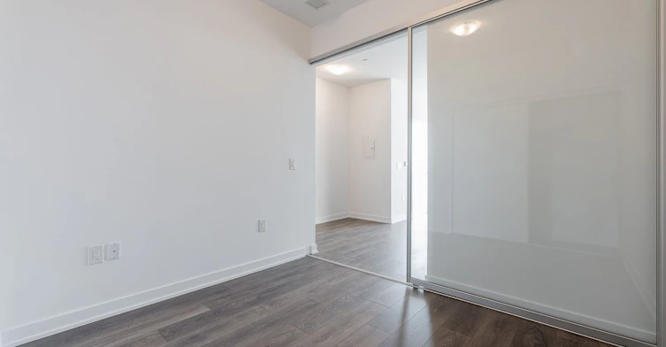 1110-38 Honeycrisp Crescent, Vaughan, ON, L4K 0M8 - 11