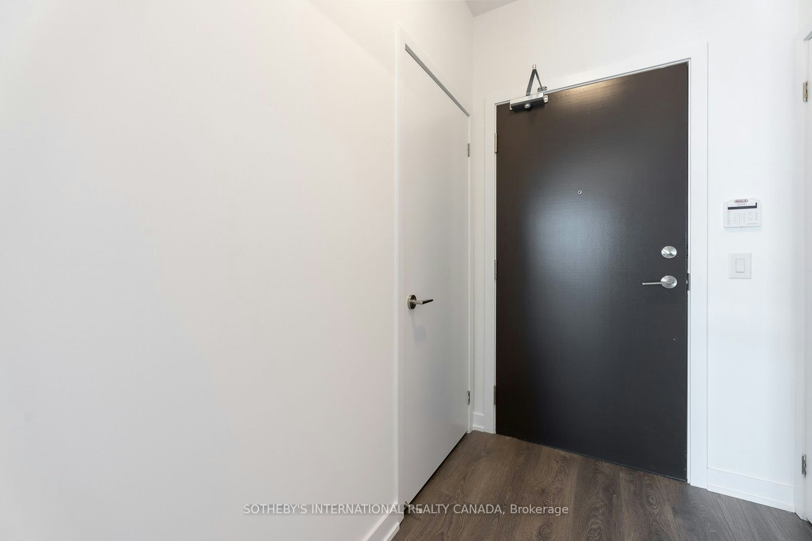 1110-38 Honeycrisp Crescent, Vaughan, ON, L4K 0M8 - 2
