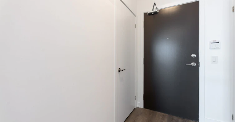 1110-38 Honeycrisp Crescent, Vaughan, ON, L4K 0M8 - 2