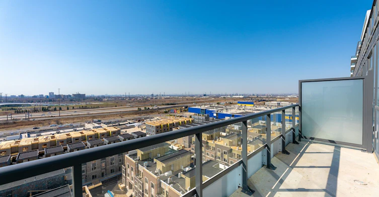 1110-38 Honeycrisp Crescent, Vaughan, ON, L4K 0M8 - 26