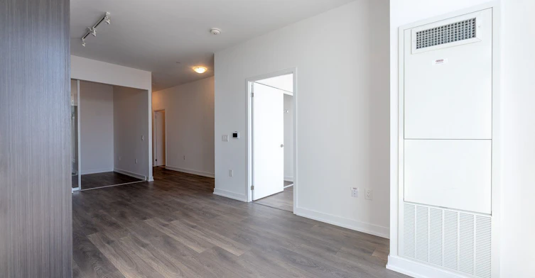 1110-38 Honeycrisp Crescent, Vaughan, ON, L4K 0M8 - 16