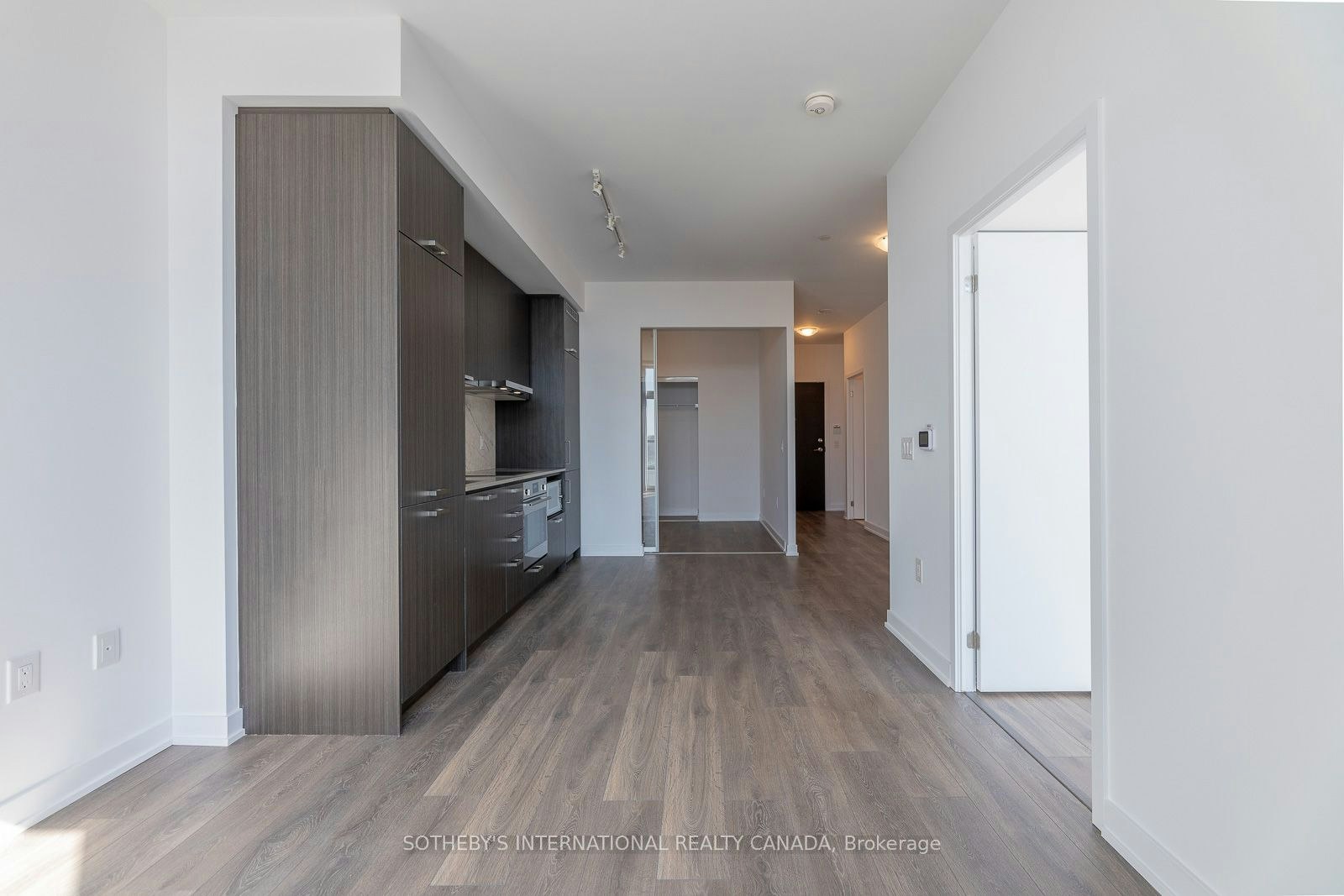1110-38 Honeycrisp Crescent, Vaughan, ON, L4K 0M8 - 18