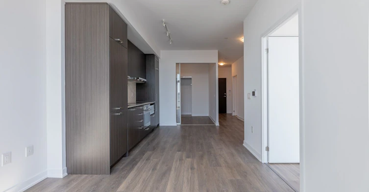 1110-38 Honeycrisp Crescent, Vaughan, ON, L4K 0M8 - 18