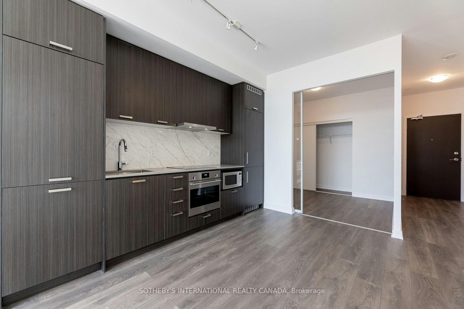 1110-38 Honeycrisp Crescent, Vaughan, ON, L4K 0M8 - 13