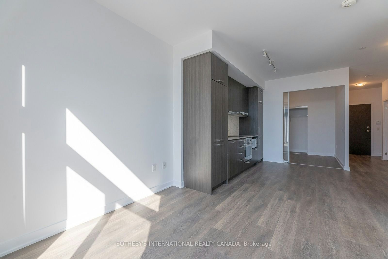1110-38 Honeycrisp Crescent, Vaughan, ON, L4K 0M8 - 17