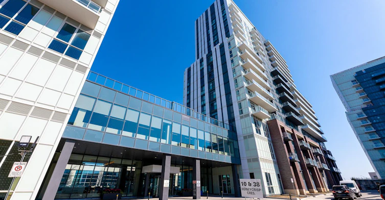 1110-38 Honeycrisp Crescent, Vaughan, ON, L4K 0M8 - 30