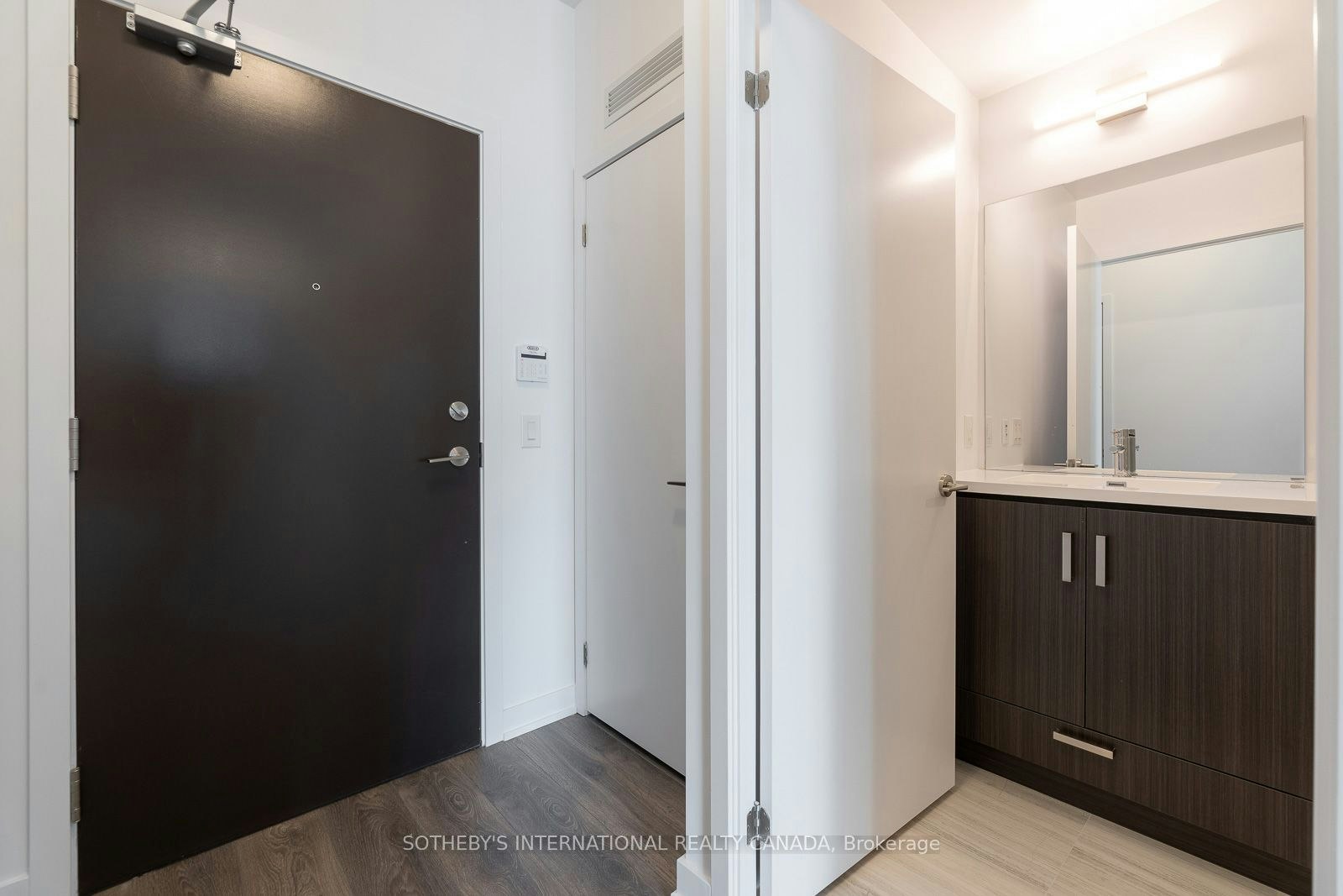1110-38 Honeycrisp Crescent, Vaughan, ON, L4K 0M8 - 3