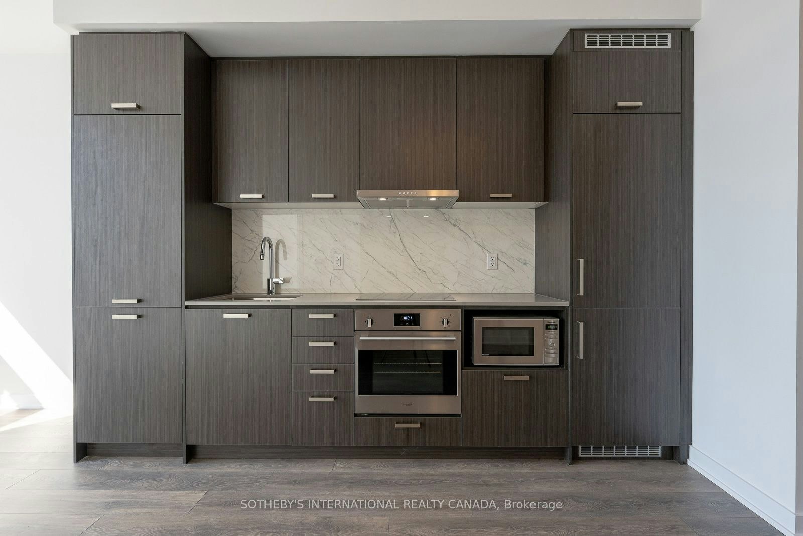 1110-38 Honeycrisp Crescent, Vaughan, ON, L4K 0M8 - 12
