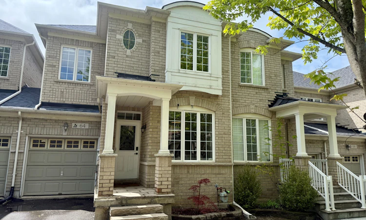 64 Pillar Rock Crescent