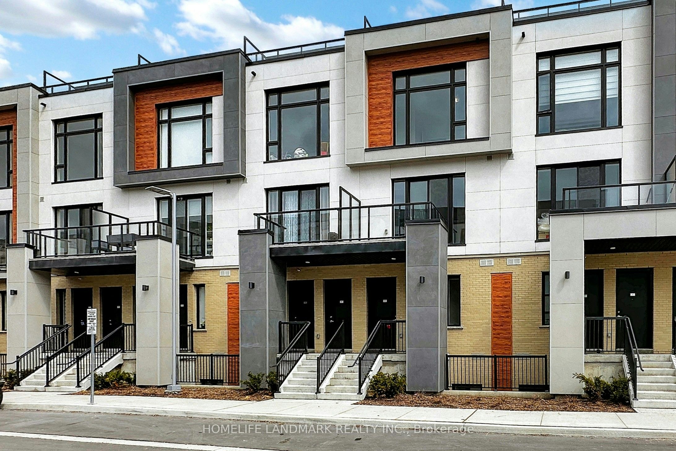 506-9 Steckley House Lane, Richmond Hill, ON, L4S 0N1