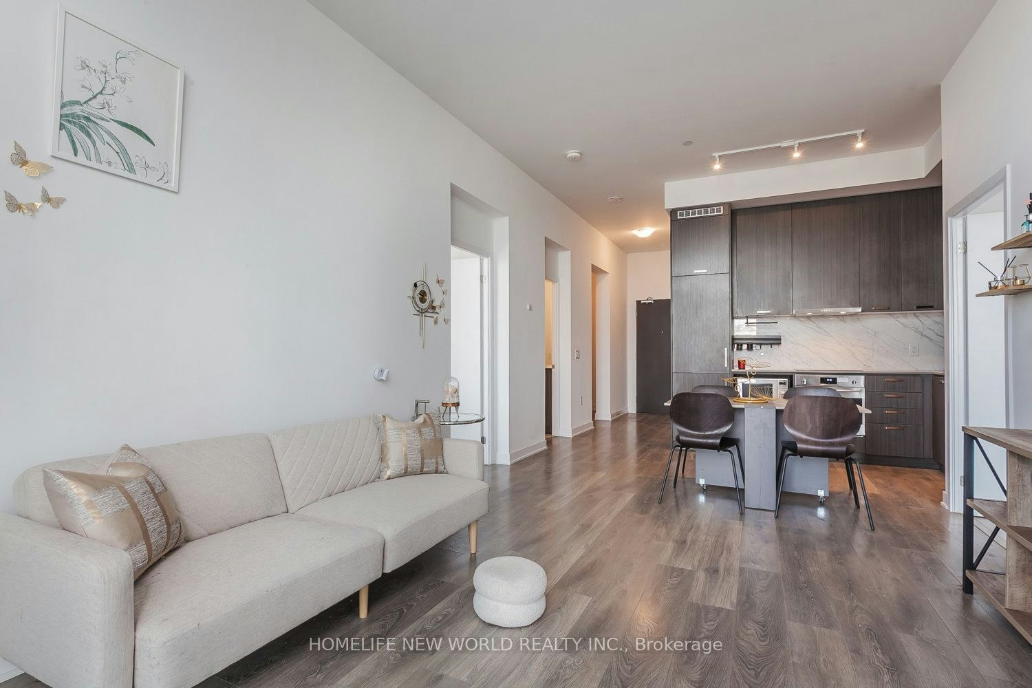 201-10 Honeycrisp Crescent, Vaughan, ON, L4K 0M7 - 3