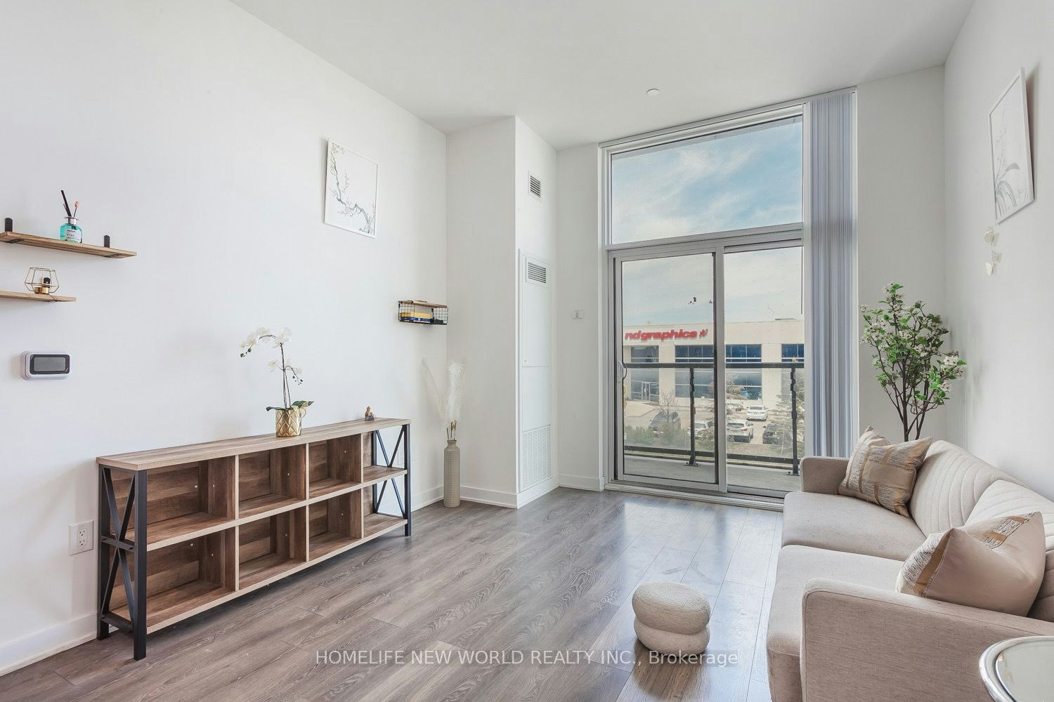 201-10 Honeycrisp Crescent, Vaughan, ON, L4K 0M7 - 7