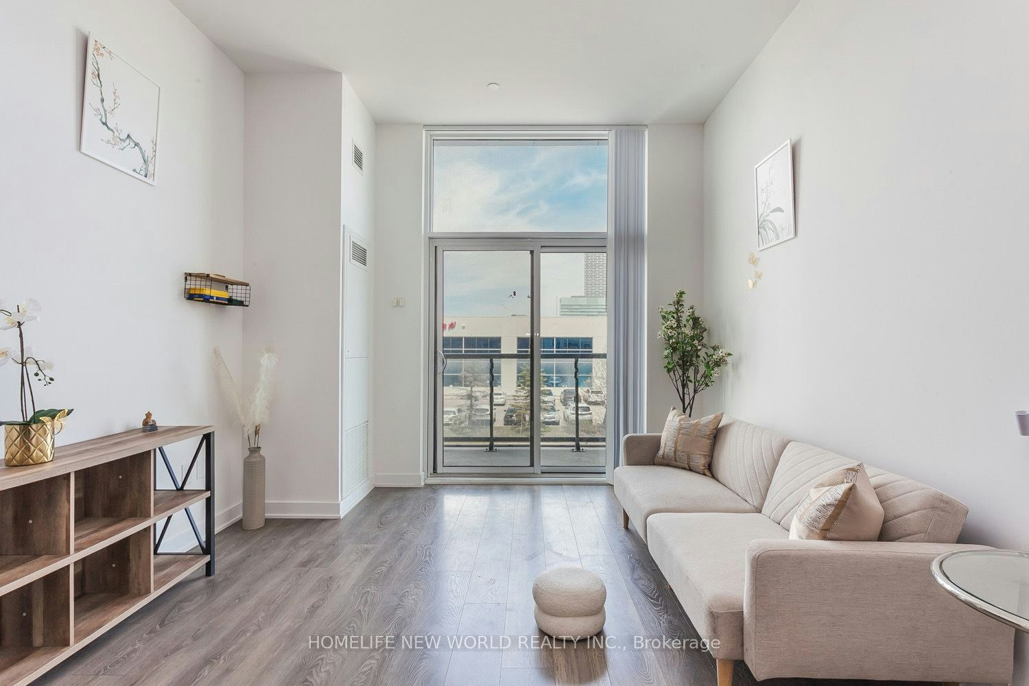 201-10 Honeycrisp Crescent, Vaughan, ON, L4K 0M7 - 4