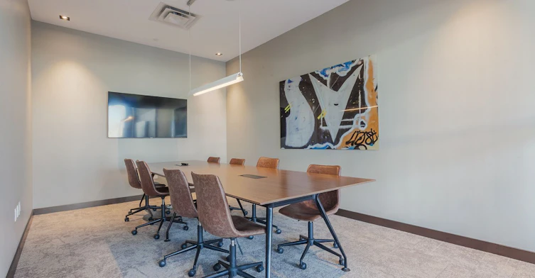 201-10 Honeycrisp Crescent, Vaughan, ON, L4K 0M7 - 17