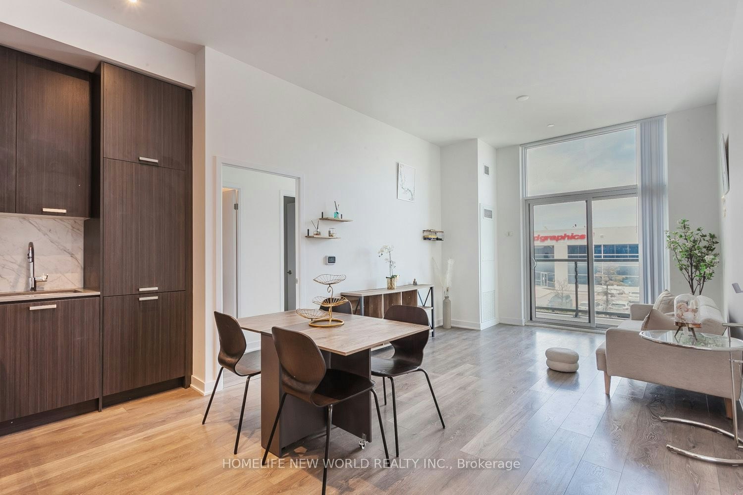 201-10 Honeycrisp Crescent, Vaughan, ON, L4K 0M7 - 5