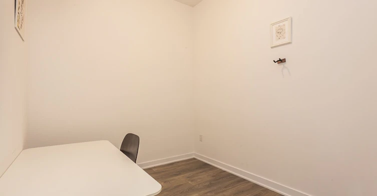 201-10 Honeycrisp Crescent, Vaughan, ON, L4K 0M7 - 11