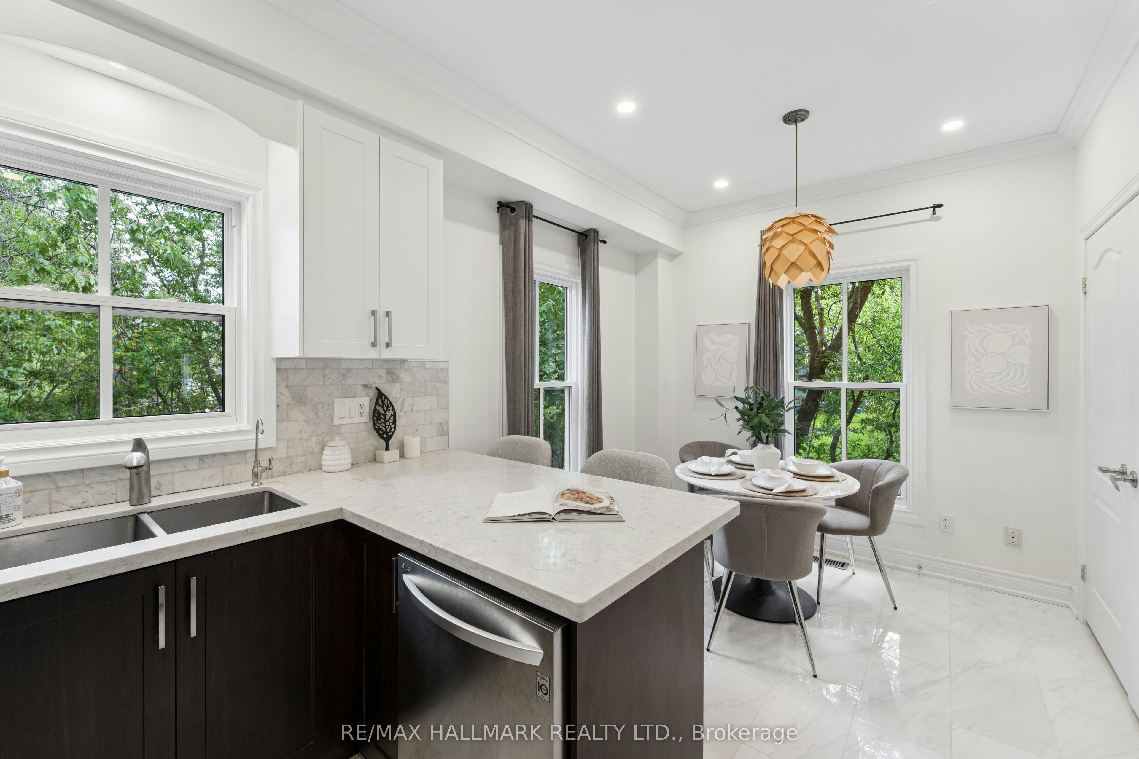 13 E J Lennox Way, Markham, ON, L3R 5K7 - 25