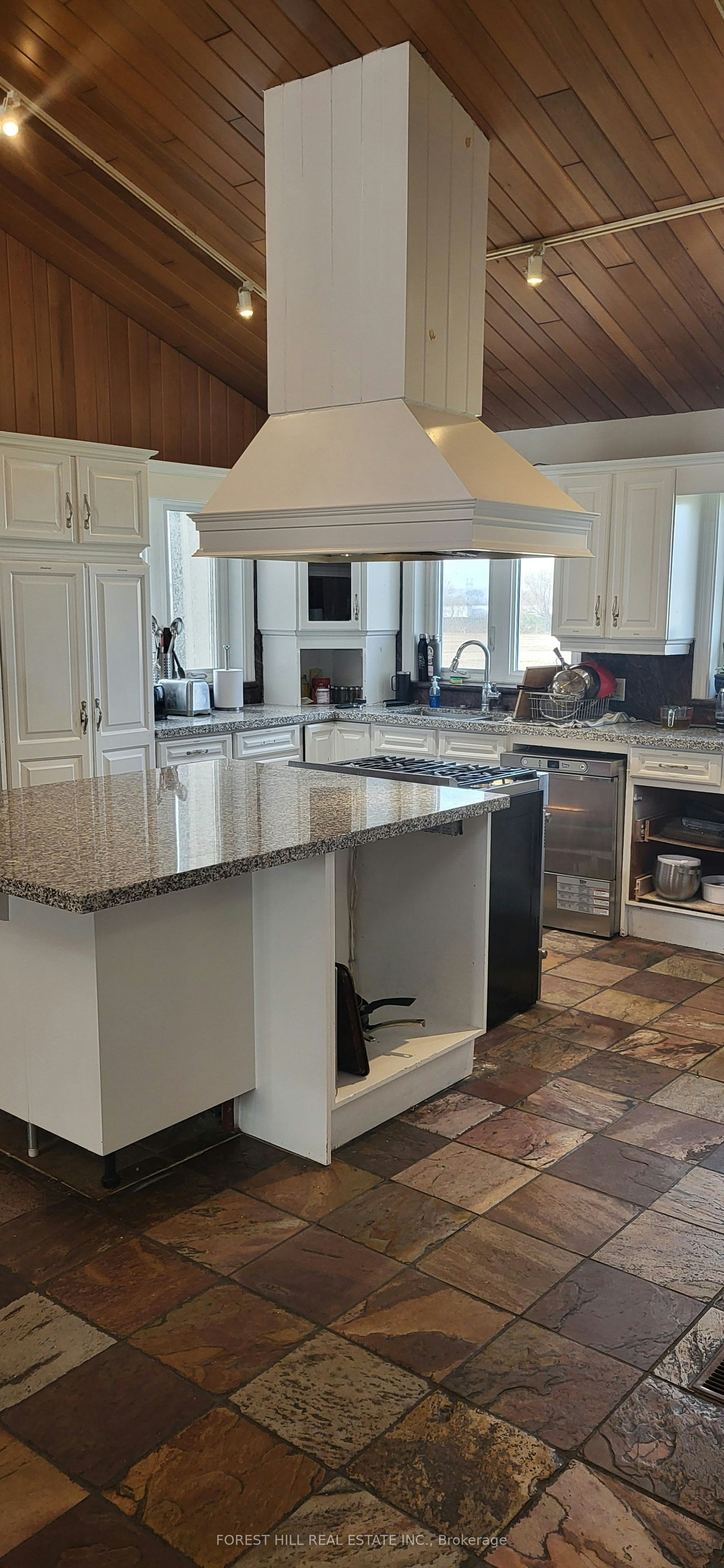 11170 Huntington Road, Vaughan, ON, L4G 1N1 - 3