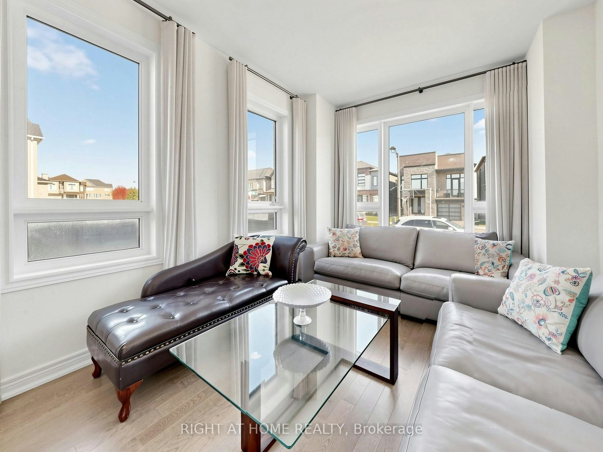 231 Fallharvest Way, Whitchurch-Stouffville, ON, L4A 5C2 - 8