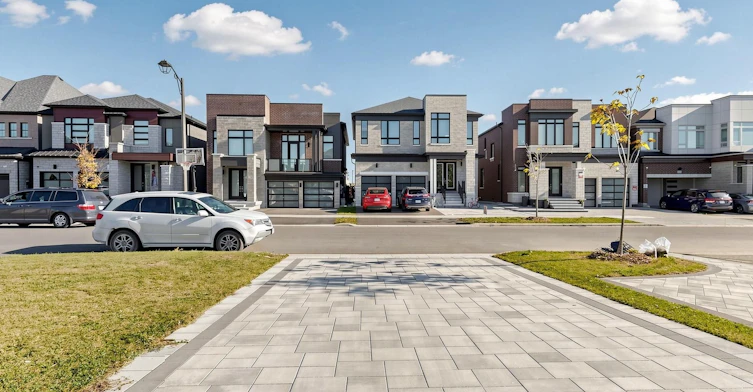 231 Fallharvest Way, Whitchurch-Stouffville, ON, L4A 5C2 - 3