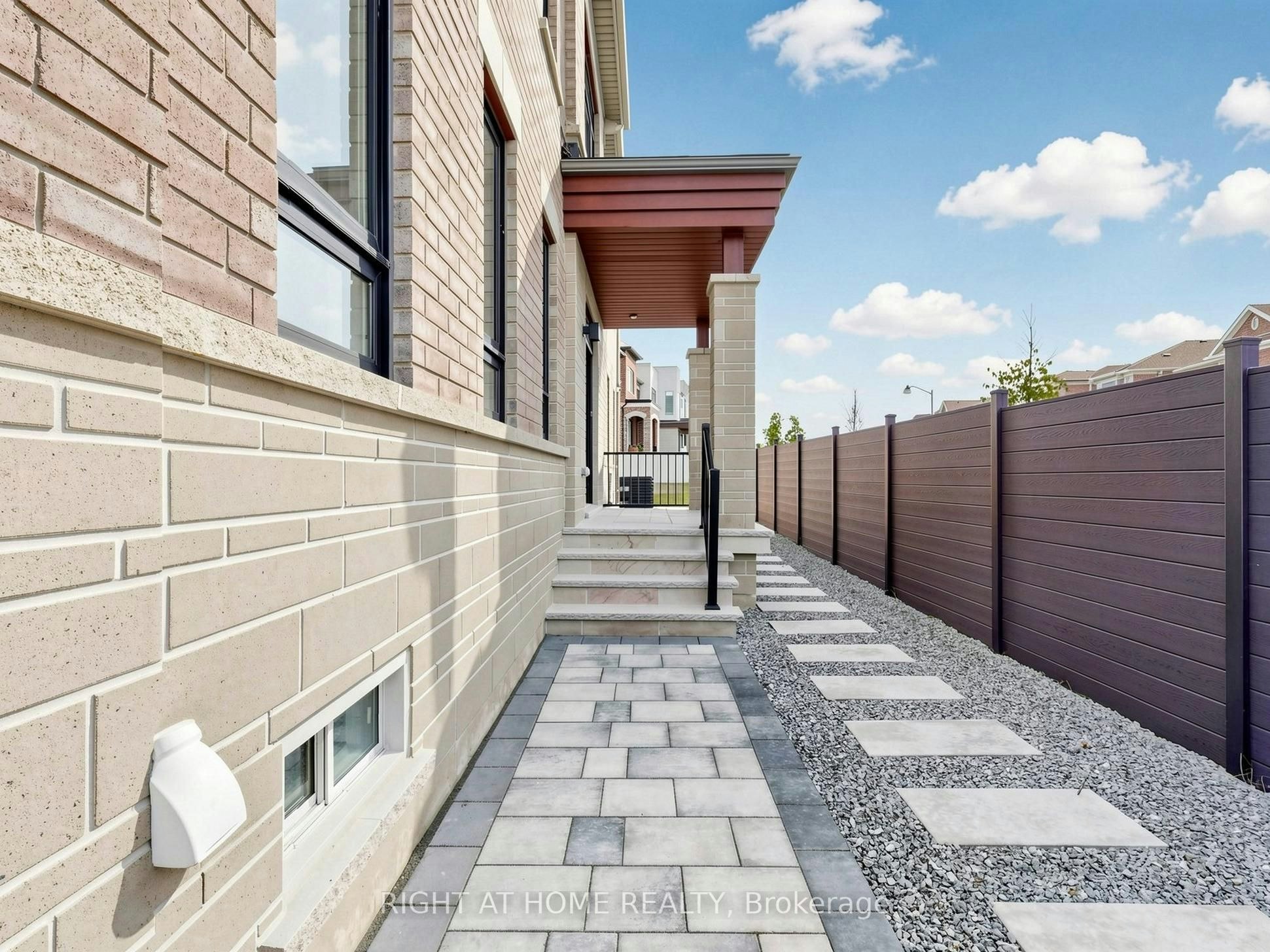 231 Fallharvest Way, Whitchurch-Stouffville, ON, L4A 5C2 - 6