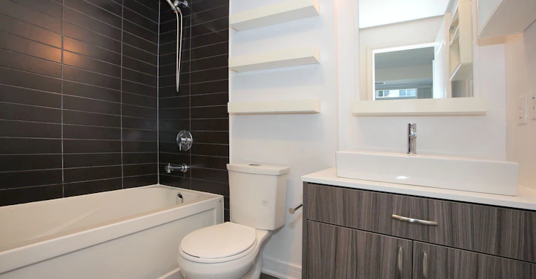 SW 807-9191 Yonge Street, Richmond Hill, ON, L4C 1E2 - 8